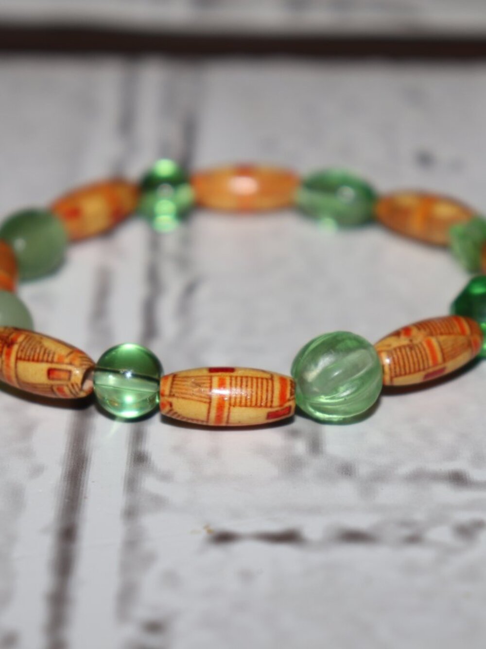 🧡💚✨ NWOT Wooden & Green Glass Beaded Bracelet · 7"